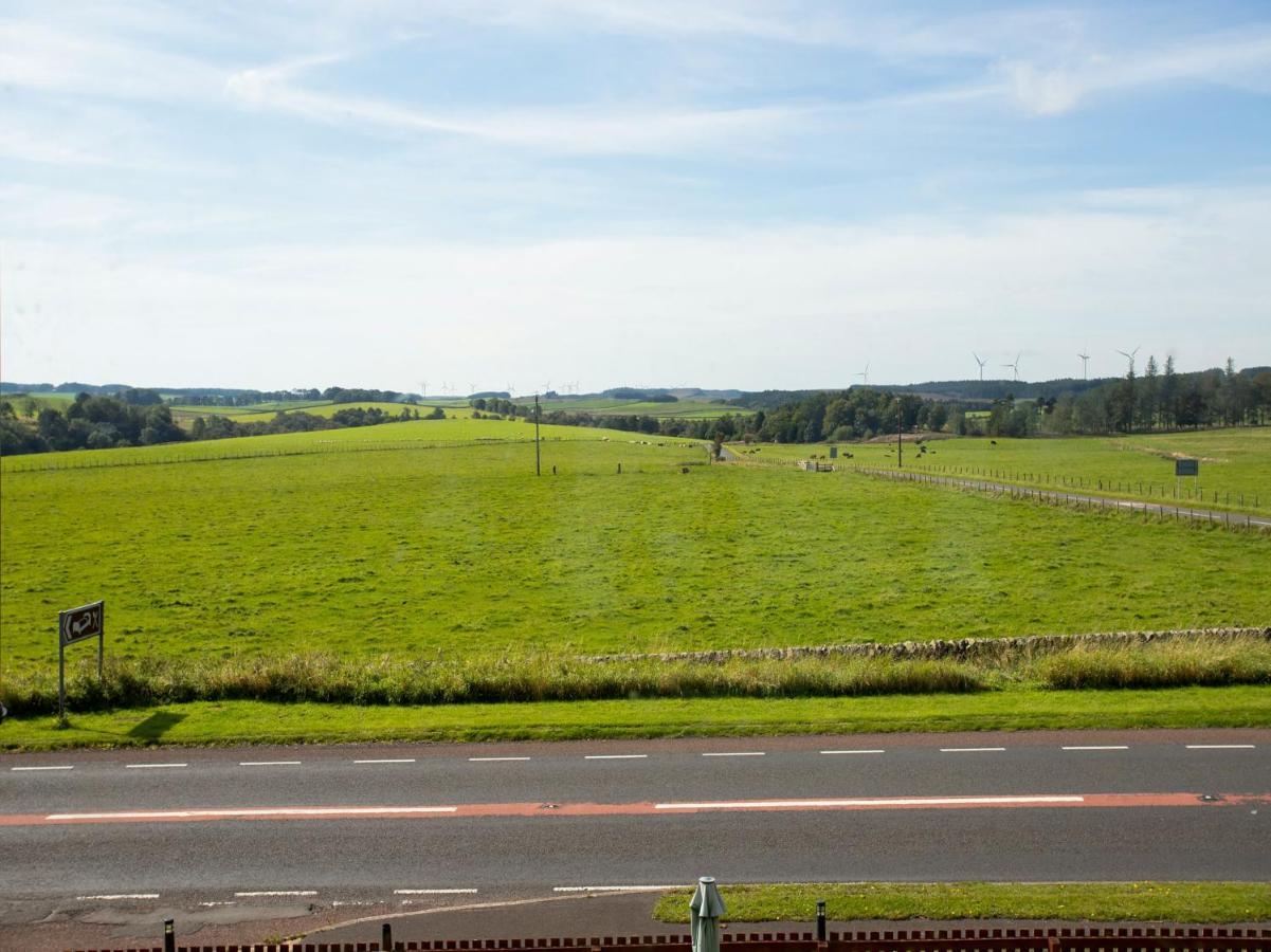 Oyo Knowesgate Inn, Northumberland National Park Kirkwhelpington Екстер'єр фото